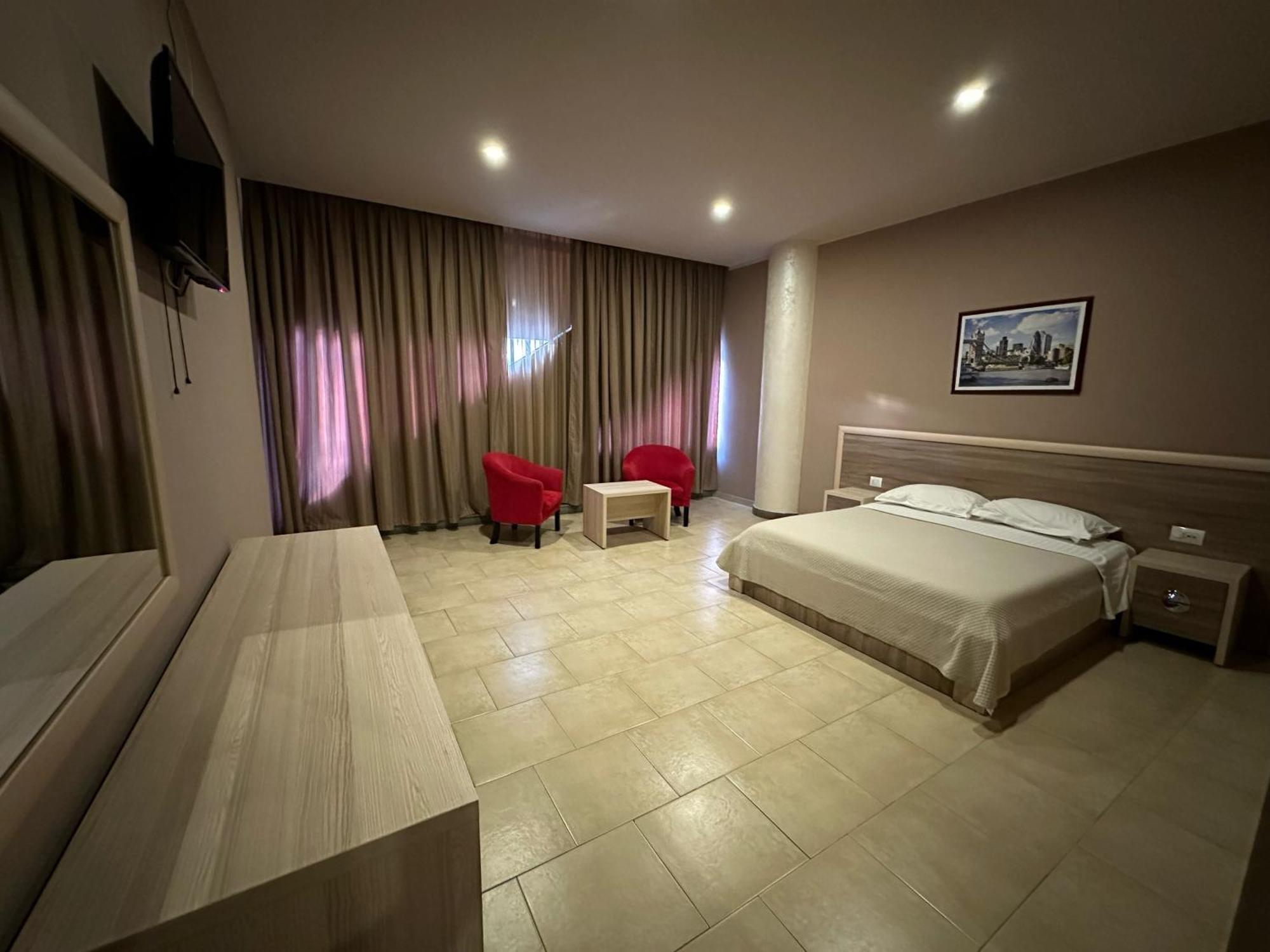 Hotel Terminal Tirana Bregu i Lumit Екстериор снимка