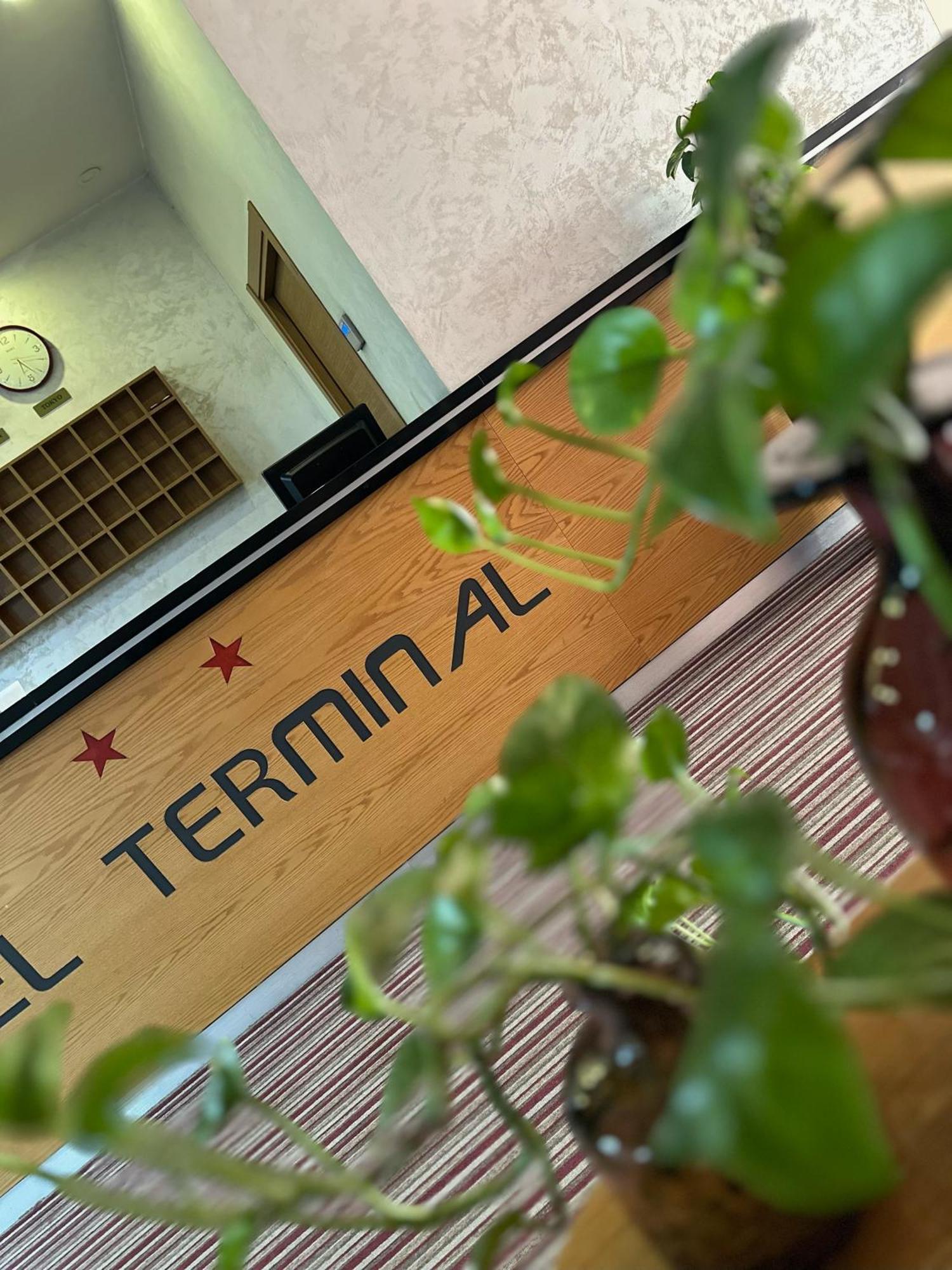 Hotel Terminal Tirana Bregu i Lumit Екстериор снимка